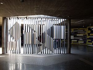 Archivo:UCV 2015-062b Victor Vasarely 1954, Positivo-Negativo