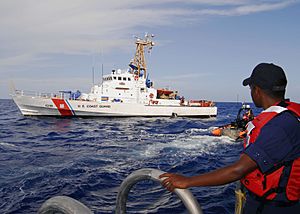Archivo:United States Coast Guard Cutter Chandeleur