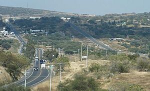 Archivo:Uriangato ambas vías de acceso