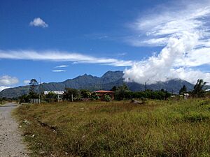 Archivo:Volcán