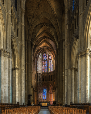 Archivo:Vue intérieure de la cathédrale de Reims