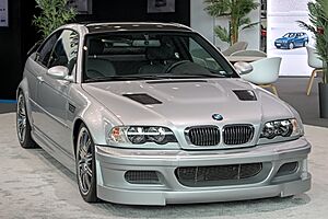 Archivo:2002 BMW M3 GTR Straßenversion Retro Classics 2024 IMG 9107