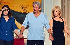 Archivo:Alain Delon sur scène 2013 2