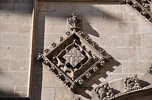 Archivo:Barcelona, Façana gòtica de la Casa de la Ciutat (5768385887)