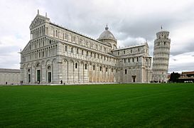 Cathedral and Campanary - Pisa 2014 (2)