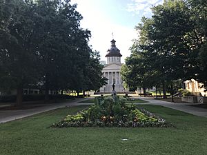 Archivo:Columbia, SC Capitol grounds (Southside)