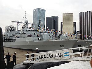 Archivo:Destructores ARA Almirante Brown y ARA Sarandi (34676514675)