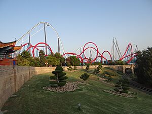 Archivo:Dragon Khan and Shambhala in 2012