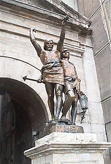 Archivo:Estàtua d'Indíbil i Mandoni