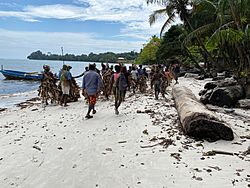 Archivo:Fiesta tradicional de los Benga, Isla Corisco - Guinea Ecuatorial 01