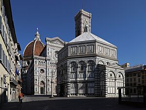 Archivo:Firenze, piazza san giovanni e piazza del duomo durante il lockdown (2020)