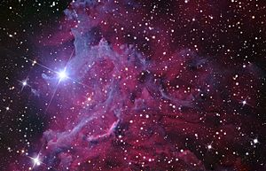 Archivo:IC405 Flaming Star Nebula from the Mount Lemmon SkyCenter Schulman Telescope courtesy Adam Block