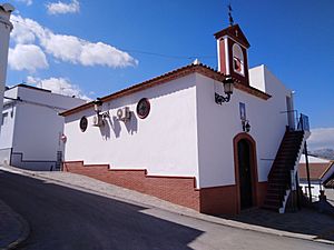 Archivo:Igrexa de Nuestra Señora del Rosario de Serrato