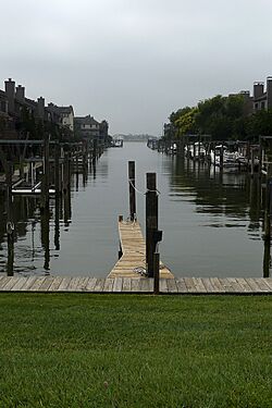 Inlet on Clear Lake (4491506777).jpg