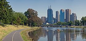Melbourne Yarra River from Alexandra Avenue - Nov 2008.jpg