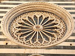 Monterosso al Mare-chiesa San Giovanni Battista-rosone