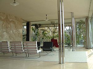 Archivo:Tugendhat living room