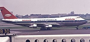 Archivo:VIASA 747