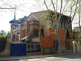 074 Casa Armet, av. Gràcia 30 (Sant Cugat del Vallès).jpg