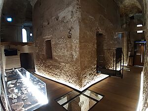 Archivo:1 interior torre2