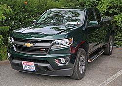 2015 Chevrolet Colorado Z71 Extended Cab 4WD, front.jpg