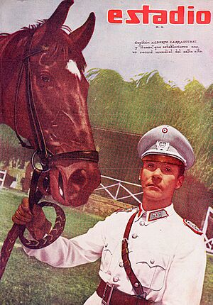 Archivo:Alberto Larraguibel y Huaso 1949