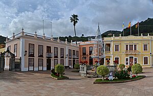 Archivo:Ayuntamiento de Villa de Mazo