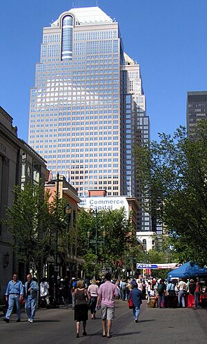 Archivo:BankersHall-east-Calgary