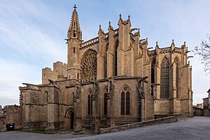 Archivo:Basílica de San Nazario, Carcasona, Francia, 2023-01-08, DD 37-39 HDR