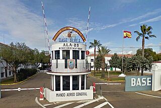 Base Aerea - Talavera la Real.JPG