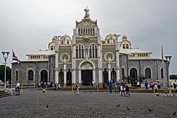 Basilica Virgen de los Angeles CRI 07 2018 0316.jpg