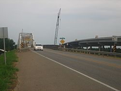 Black River Bridge in Jonesville Louisiana.JPG