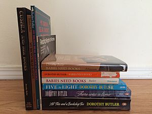 Archivo:Collection of books authored by Dorothy Butler