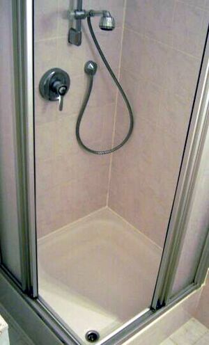 Archivo:Dusche-cut-w025-h025