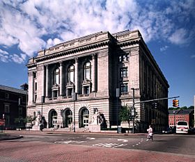 Federal Building and U.S. Courthouse, Providence, RI Sept 03.jpg