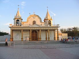 Iglesia de la Tirana.jpg