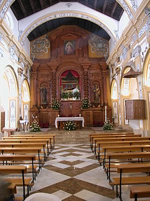 Archivo:Interior iglesia algezares