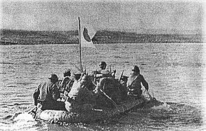 Archivo:Japanese soldiers cross Khalkhyn Gol river 1939