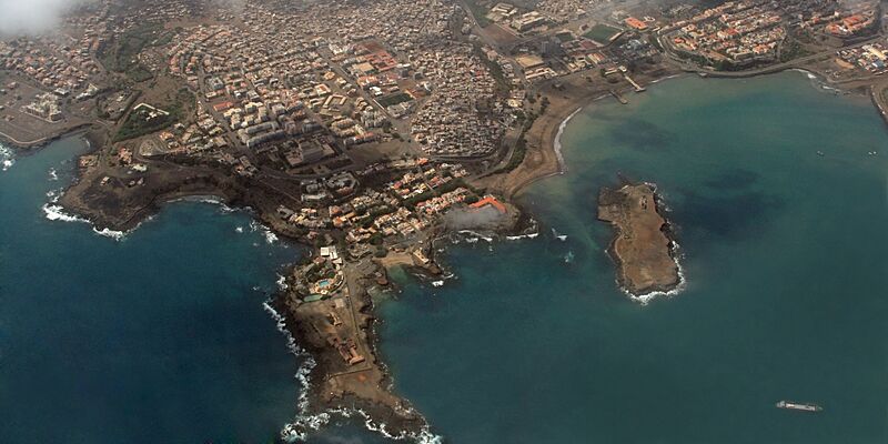 Praia aerial (cropped)