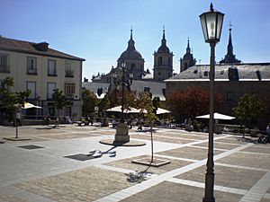 Archivo:San Lorenzo Plaza