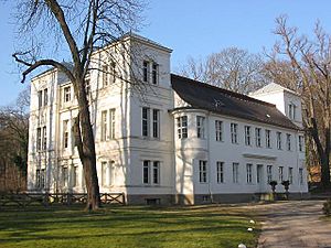 Archivo:Schloss Tegel1