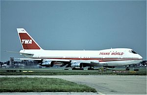 Archivo:TWA Boeing 747-100 N93119 Marmet
