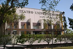 Archivo:Teatro Ruben Vizcaino UABC