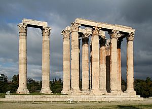 Archivo:Temple Of Olympian Zeus - Olympieion (retouched)