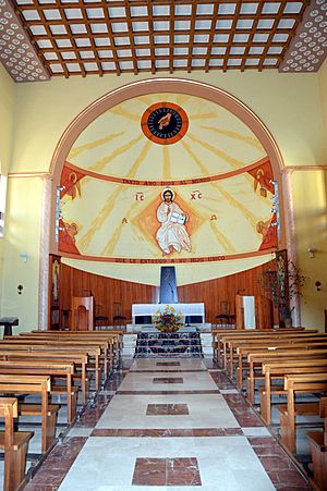 Archivo:1-Torrebaja parroquial-presbiterio (2016)-3