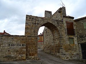 Archivo:Arco de los balbases