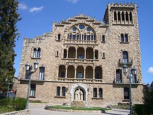 Archivo:Asil del Sant Crist