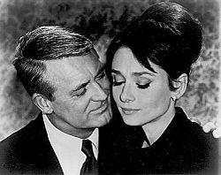 Archivo:Audrey Hepburn and Cary Grant 1