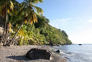 Archivo:Batalie Bay, Dominica 002