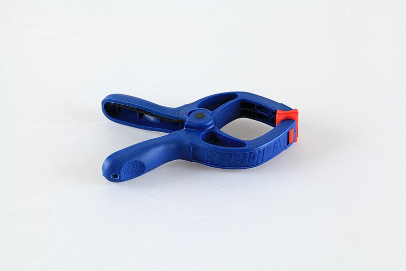 Blue clamp 01 ies